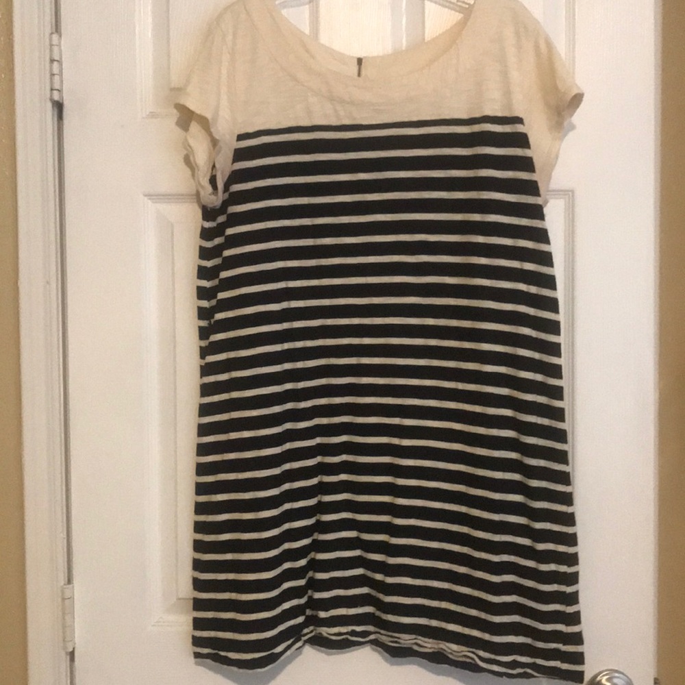 💋 B + W shift dress 💋